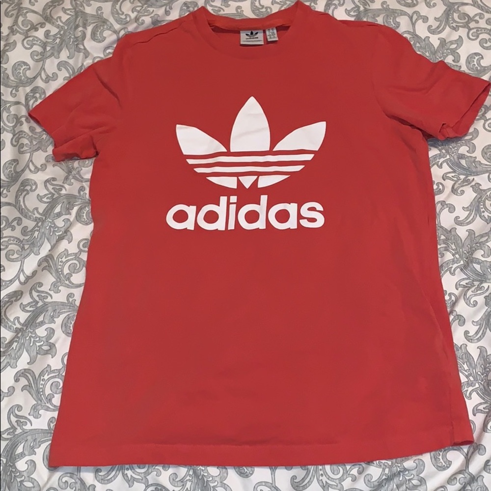 🦄Adidas Orginal Tee🦄